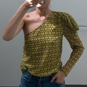 L’ACADEMIE one shoulder Top @Revolve